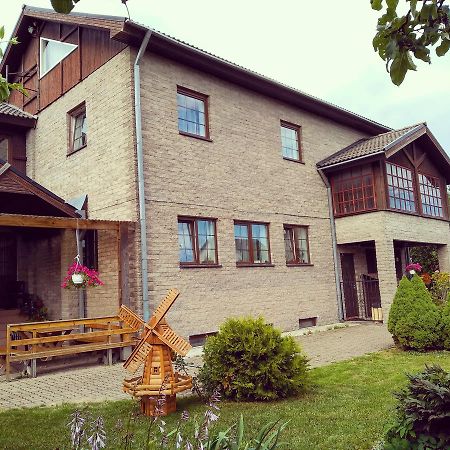 Urusel Guesthouse Tallinn Bagian luar foto