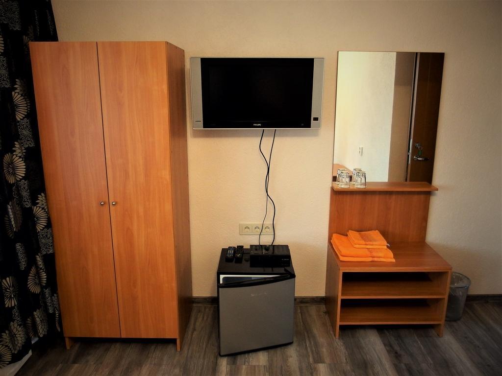 Urusel Guesthouse Tallinn Bagian luar foto